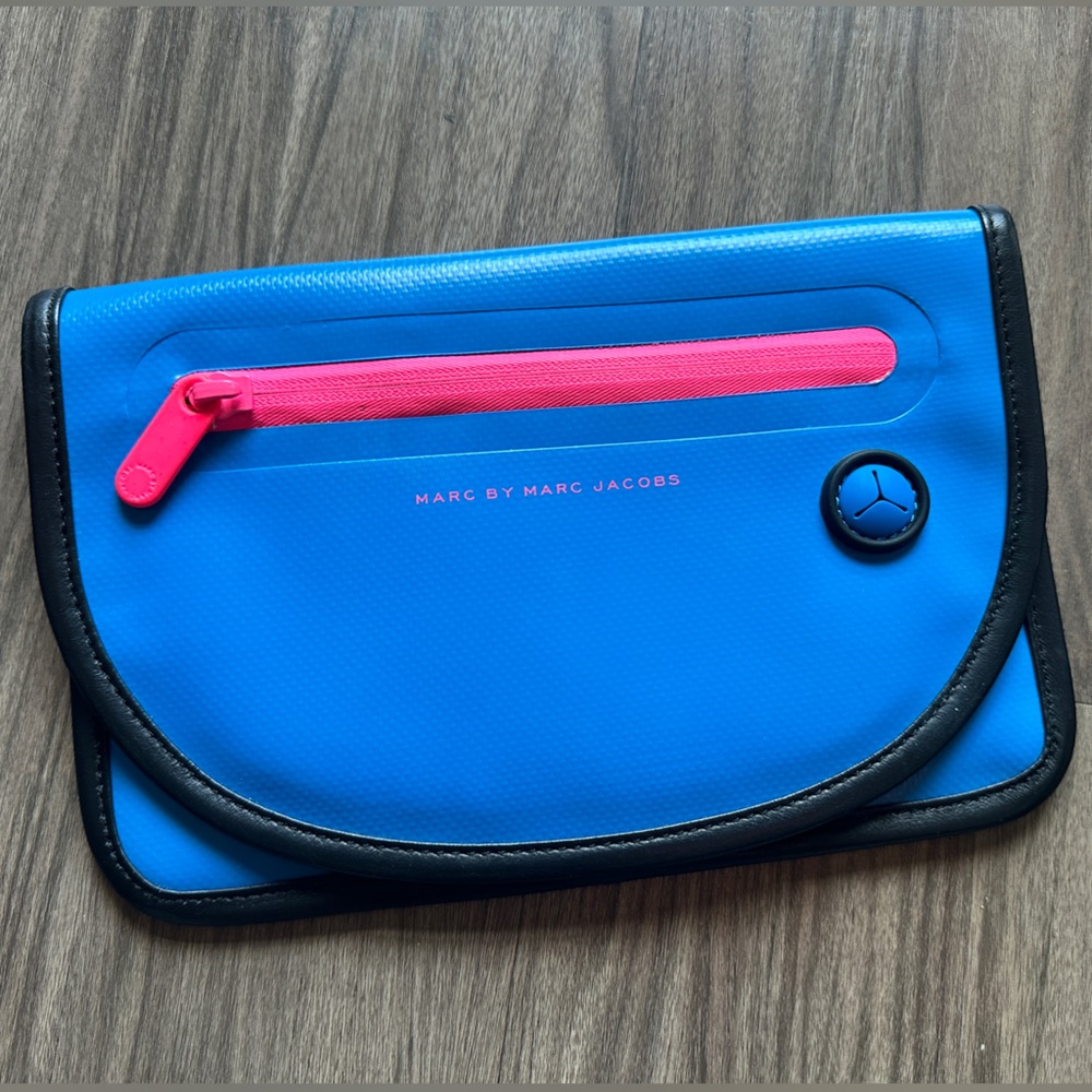 Marc By Marc Jacobs Luna Tarp Zip Clutch Case